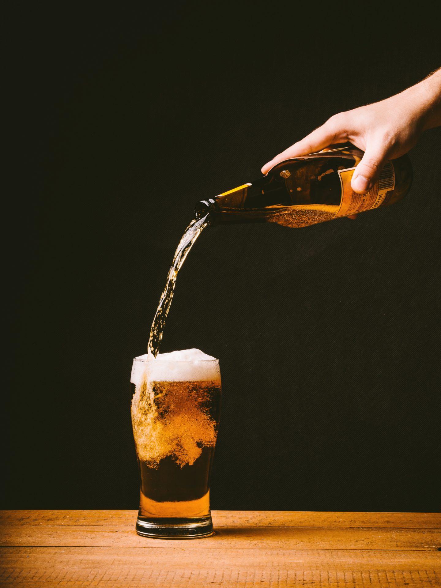 London Scottish Bars - beer being poured into a glass